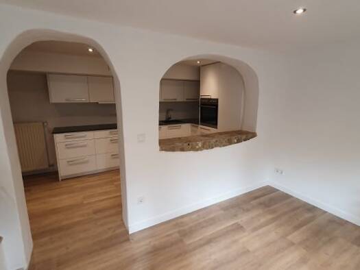 Wohnung zur Miete 790 € 2,5 Zimmer 86 m² Geschoss 1/1 Angerstraße 11 Feichten Feichten an der Alz 84550