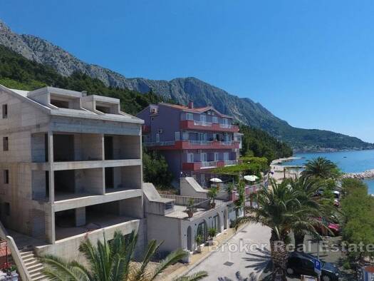 Haus zum Kauf 1.950.000 € 665 m² 400 m² Grundstück Makarska