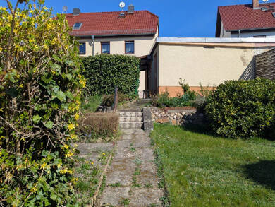 Doppelhaushälfte zum Kauf 115.000 € 3 Zimmer 79,8 m² 560 m² Grundstück frei ab sofort Werdau Werdau 08412
