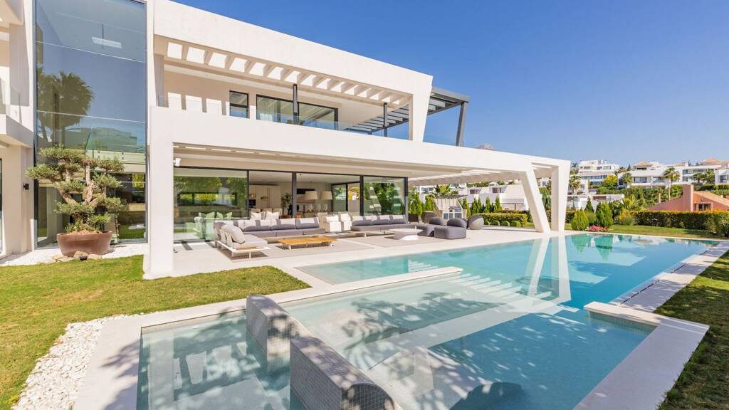 Villa zum Kauf 4.100.000 € 7 Zimmer 978 m² 1.420 m² Grundstück Nueva Andalucia 29660