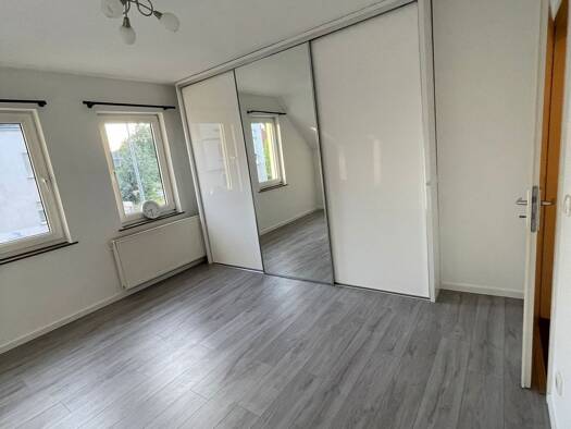 Einfamilienhaus zur Miete 3.650 € 5,5 Zimmer 160 m² frei ab 24.02.2027 Unterliederbach West 65929