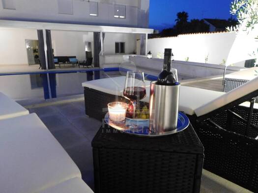 Villa zum Kauf 1.300.000 € 5 Zimmer 370 m² 800 m² Grundstück Dol