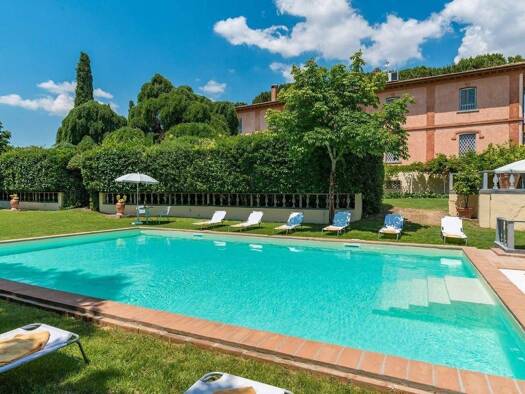 Haus zum Kauf 1.150.000 € 1.555 m² 3.380 m² Grundstück Castiglione del Lago 06061
