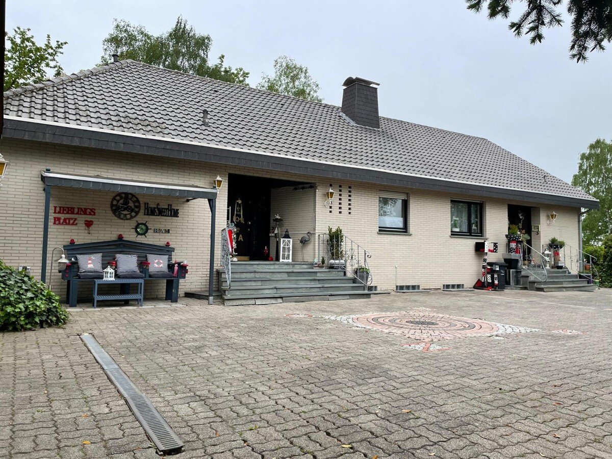 Mehrfamilienhaus zum Kauf 679.000 € 12 Zimmer 347 m²<br/>Wohnfläche 2.700 m²<br/>Grundstück Breuna Breuna 34479