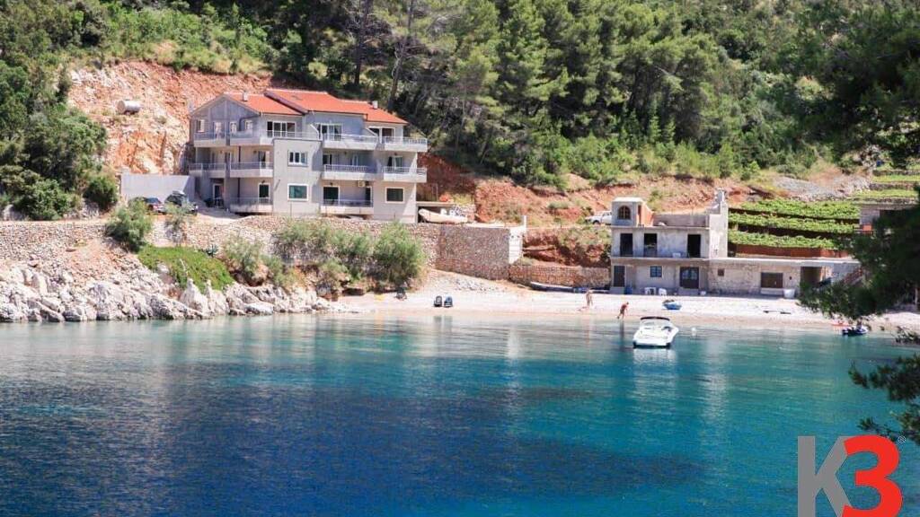 Haus zum Kauf 2.200.000 € 12 Zimmer 700 m² Hvar 0