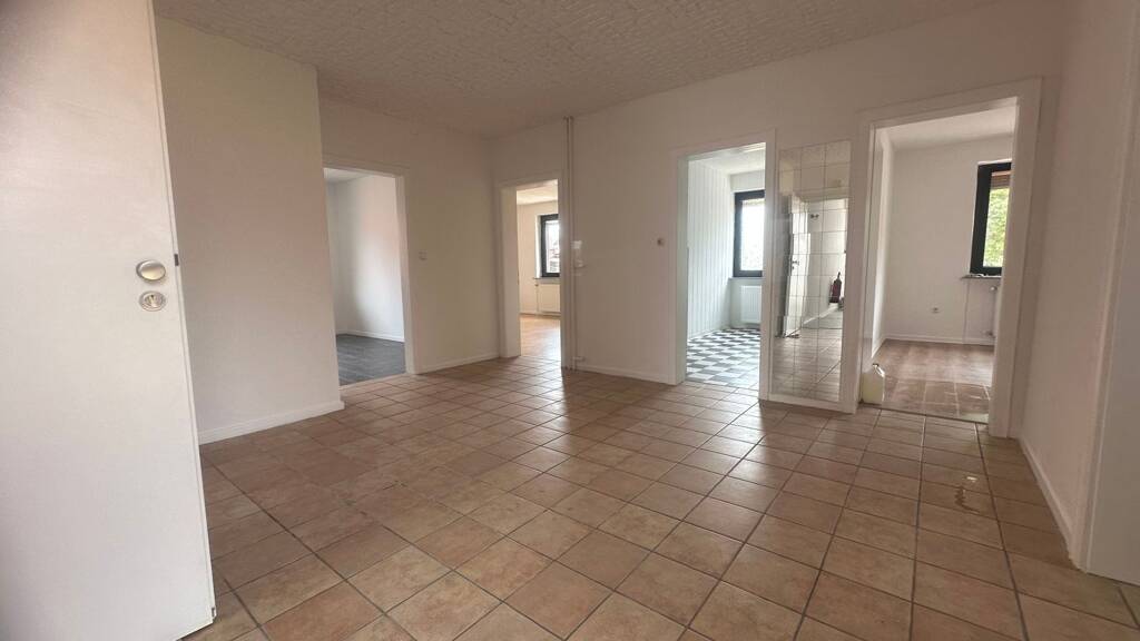 Wohnung zur Miete 570 € 4 Zimmer 105 m² 1. Geschoss Obere Str. Jühnde 37127