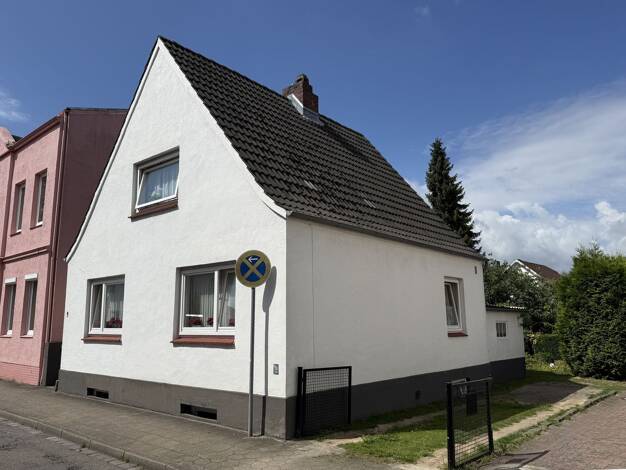 Einfamilienhaus zum Kauf 229.000 € 2,5 Zimmer 78,1 m² 649 m² Grundstück Uetersen 25436