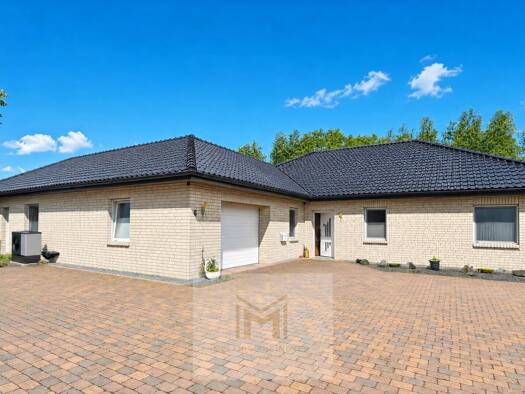 Haus zum Kauf 789.000 € 7 Zimmer 164 m² 2.293 m² Grundstück Rusbend Bückeburg 31675