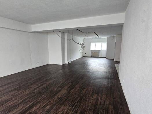 Laden zur Miete provisionsfrei 2.150 € 1 Zimmer 75 m² Verkaufsfläche Sandweg Ostend Frankfurt am Main 60316