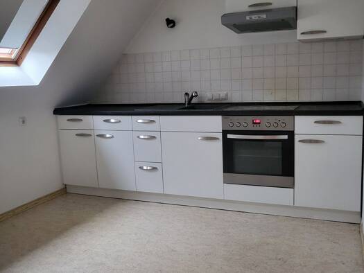 Wohnung zur Miete 356 € 2 Zimmer 54,8 m² frei ab sofort Bad Klosterlausnitz 07639