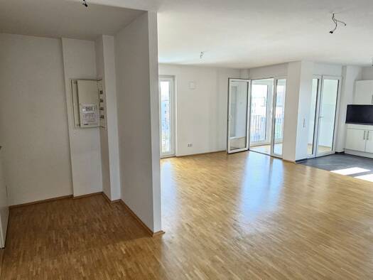 Wohnung zur Miete 1.000 € 3 Zimmer 93 m² Geschoss EG/1 frei ab sofort Eberhardstraße 80 Fellbach 70736