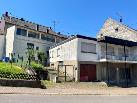 Einfamilienhaus zum Kauf 250.000 € 11 Zimmer 320 m²<br/>Wohnfläche Düppenweiler Beckingen / Düppenweiler 66701