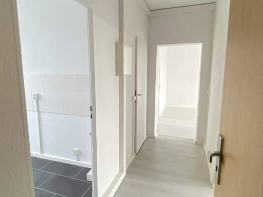 Wohnung zur Miete 294 € 3 Zimmer 58,8 m² 5. Geschoss Siegfried-Flack-Straße 25c Altenburg 04634