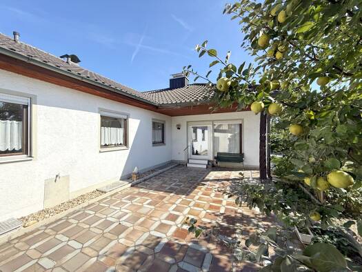 Bungalow zum Kauf 365.000 € 5 Zimmer 145 m² 639 m² Grundstück Hengersberg Hengersberg 94491