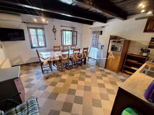 Einfamilienhaus zur Miete 1.200 € 3 Zimmer 100 m² Zadobarje Karlovac 47000