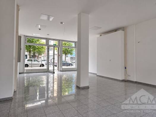 Laden zur Miete 2.600 € 1 Zimmer 72,4 m² Verkaufsfläche Ostend Innenstadt IV 60316