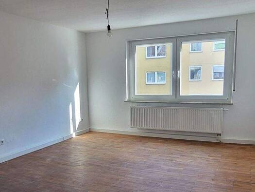 Wohnung zur Miete 670 € 2 Zimmer 64 m² 4. Geschoss frei ab sofort Tafelfeldstr. 57 Steinbühl Nürnberg 90443