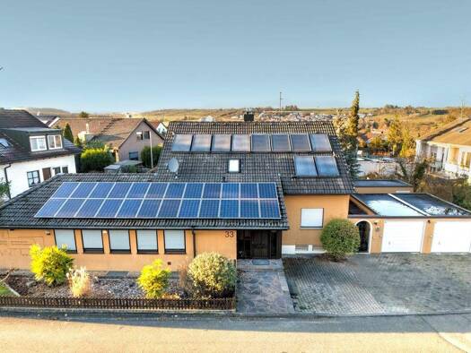 Einfamilienhaus zum Kauf 819.000 € 6,5 Zimmer 215 m² 701 m² Grundstück Dettenhausen 72135