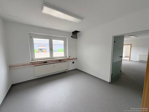 Bürogebäude zur Miete 655 € 3 Zimmer 59,1 m² Bürofläche Allersberg Allersberg 90584