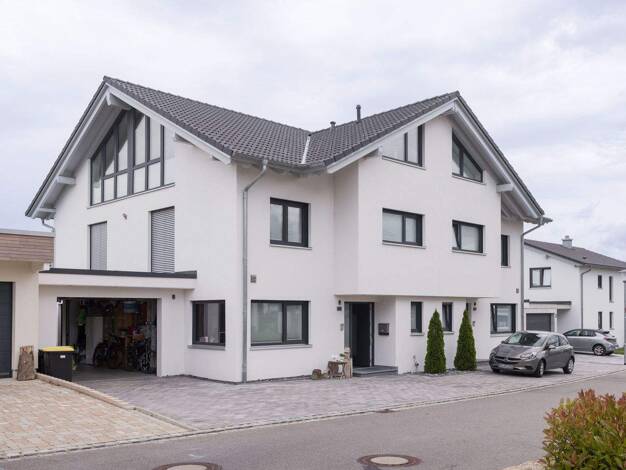 Doppelhaushälfte zur Miete 1.780 € 4 Zimmer 198 m² 320 m² Grundstück frei ab 01.05.2026 Altshausen 88361