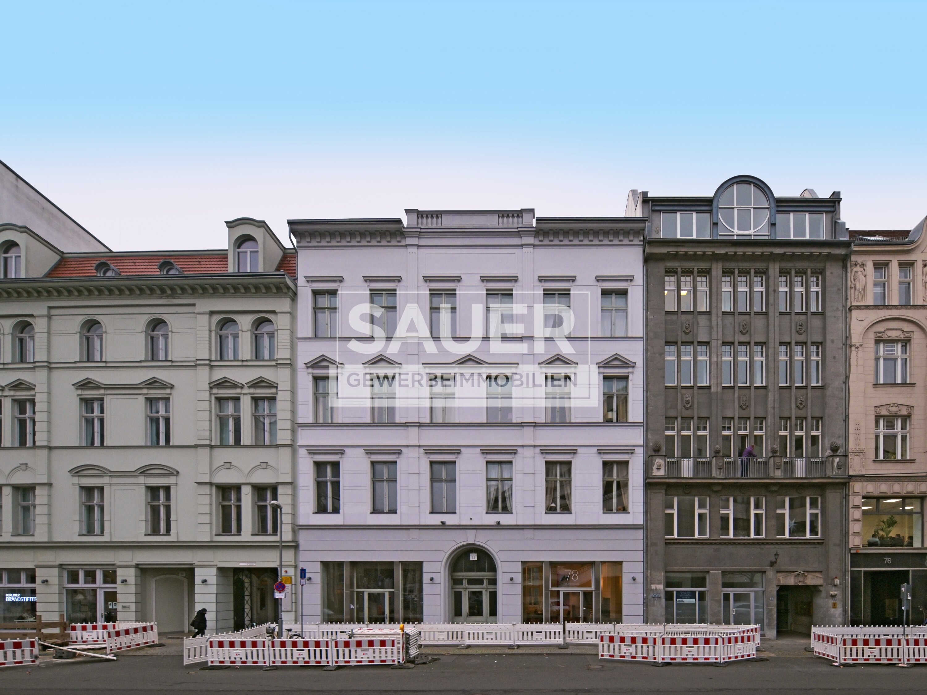 Bürogebäude zur Miete 26 € 154 m²<br/>Bürofläche Mitte Berlin 10117