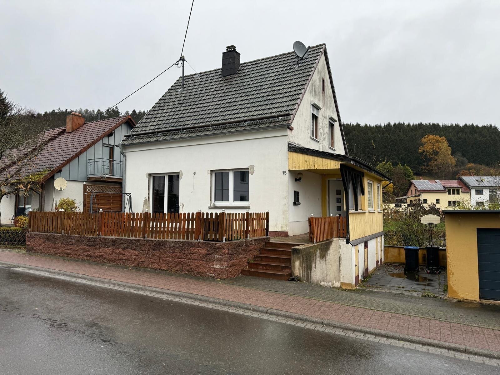 Einfamilienhaus zum Kauf provisionsfrei 168.000 € 4 Zimmer 115 m²<br/>Wohnfläche 786 m²<br/>Grundstück Neroth 54570