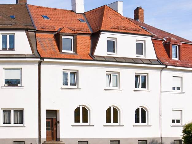 Mehrfamilienhaus zum Kauf 280.000 € 17 Zimmer 289 m² 340 m² Grundstück Ernst-Reuter-Straße 4 Innenstadt Hof 95032