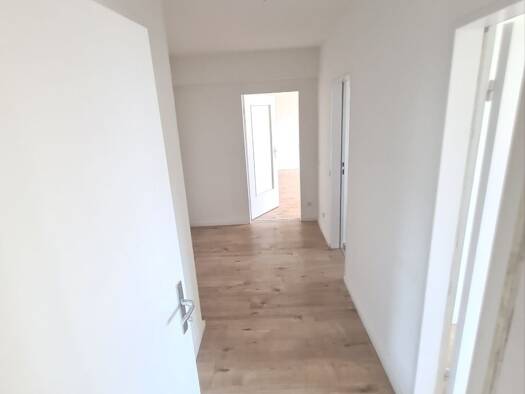Wohnung zur Miete 749 € 2 Zimmer 62 m² 6. Geschoss frei ab sofort Heinrich-v.-Brentano-Platz 1 Garath Stadtbezirk 10 40595