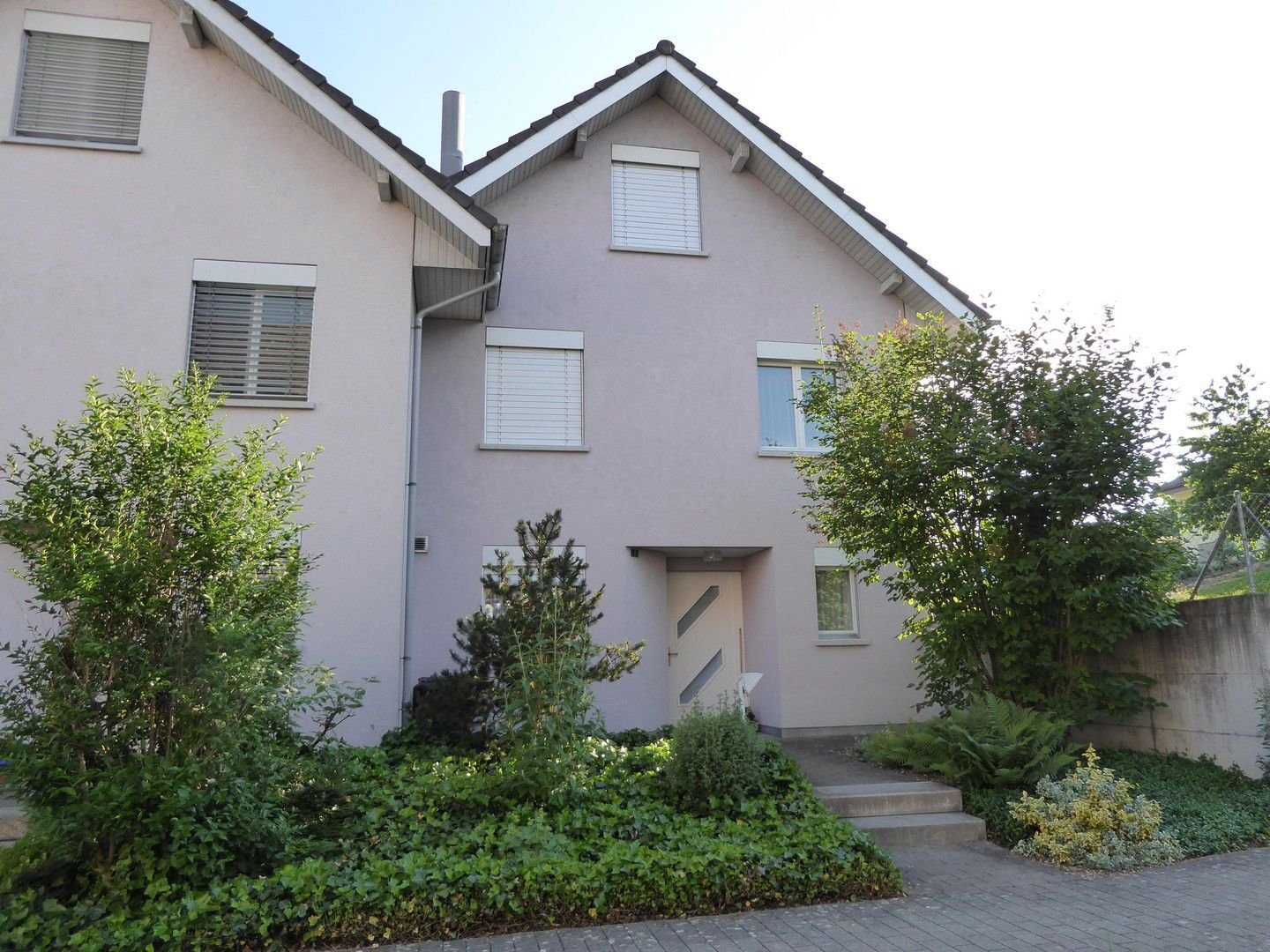 Reihenmittelhaus zur Miete 2.480 € 6 Zimmer 170 m²<br/>Wohnfläche 345 m²<br/>Grundstück Bluemetweg 9 Gipf-Oberfrick 5073