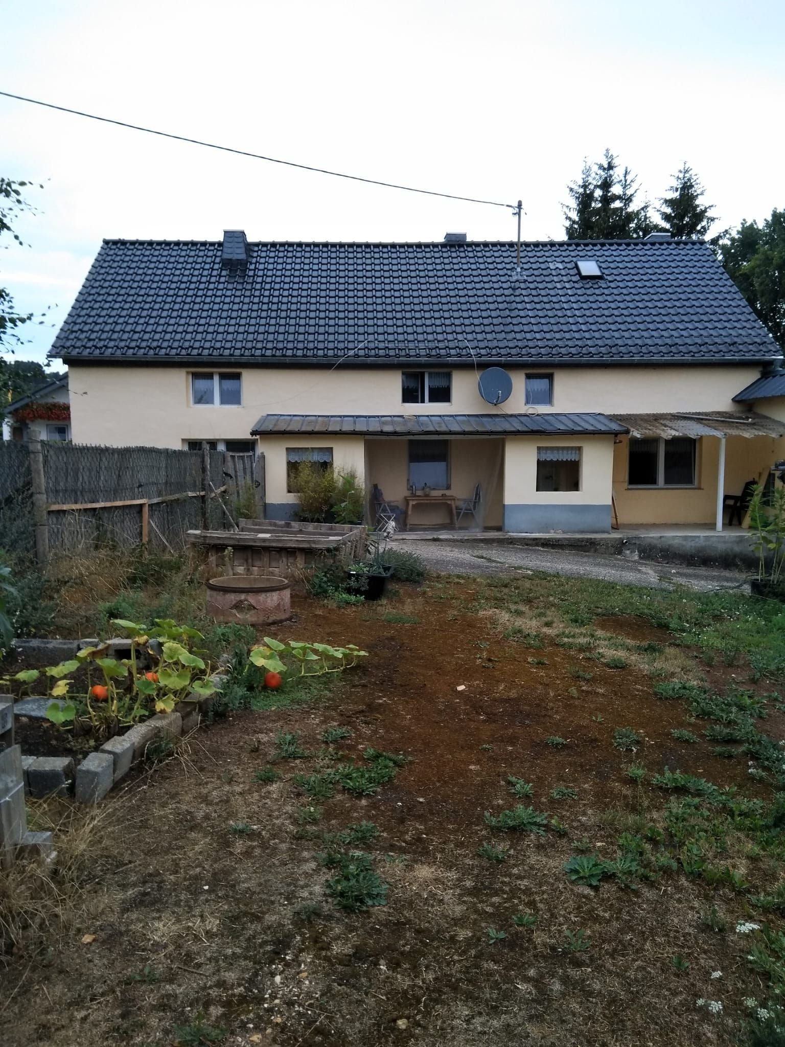 Einfamilienhaus zum Kauf 220.000 € 9 Zimmer 147 m²<br/>Wohnfläche 3.417 m²<br/>Grundstück Hütterscheid 54636