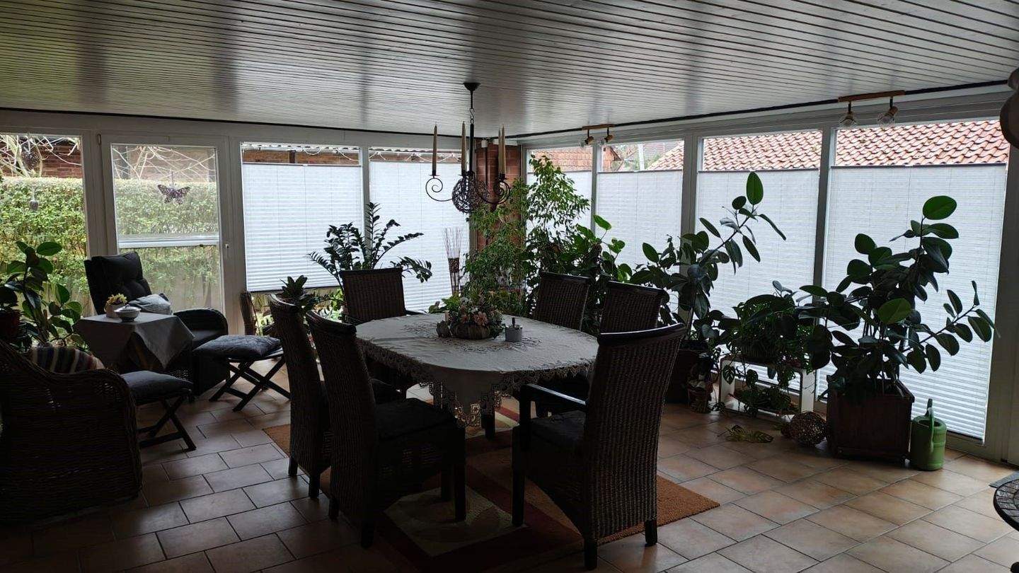 Immobilie in Ilsede - Raum für Ihre Wünsche: Freistehendes Einfamilienhaus mit Einliegerwohnung - Bild 1