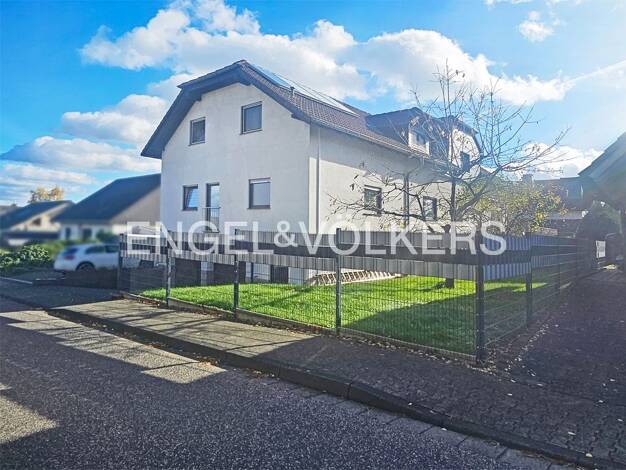 Wohnung zum Kauf 225.000 € 5 Zimmer 147 m² Krunkel 56593