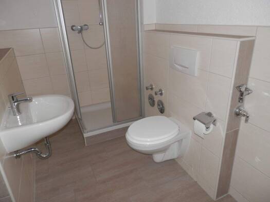 Wohnung zur Miete 260 € 2 Zimmer 45 m² 1. Geschoss frei ab sofort Fröbelstraße Bahnhofsvorstadt Zwickau 08056