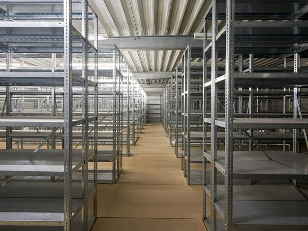 Lagerhalle zur Miete 4 € 189 m² Lagerfläche Fuggerstraße 7 Uedesheim Neuss 41468