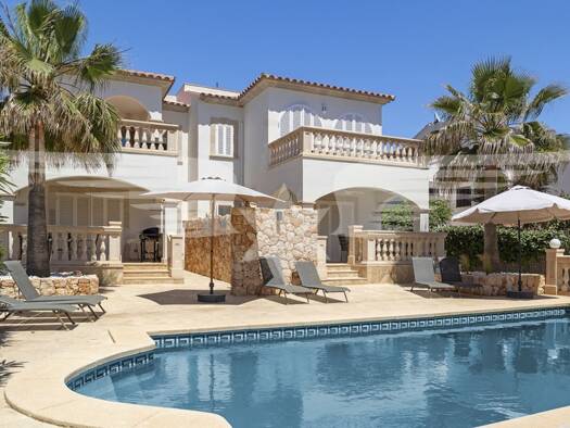Villa zum Kauf provisionsfrei 1.600.000 € 9 Zimmer 260 m² 661 m² Grundstück Cala 07639