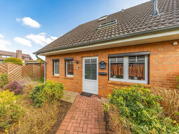 Doppelhaushälfte zum Kauf 450.000 € 5 Zimmer 122,7 m² 309 m² Grundstück Elmshorn 25336