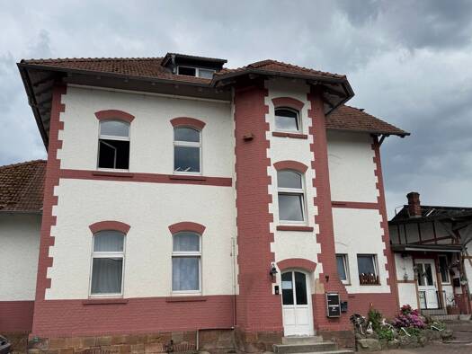 Mehrfamilienhaus zum Kauf provisionsfrei 600.000 € 16 Zimmer 319 m² 1.049 m² Grundstück frei ab sofort Sarnau Lahntal 35094