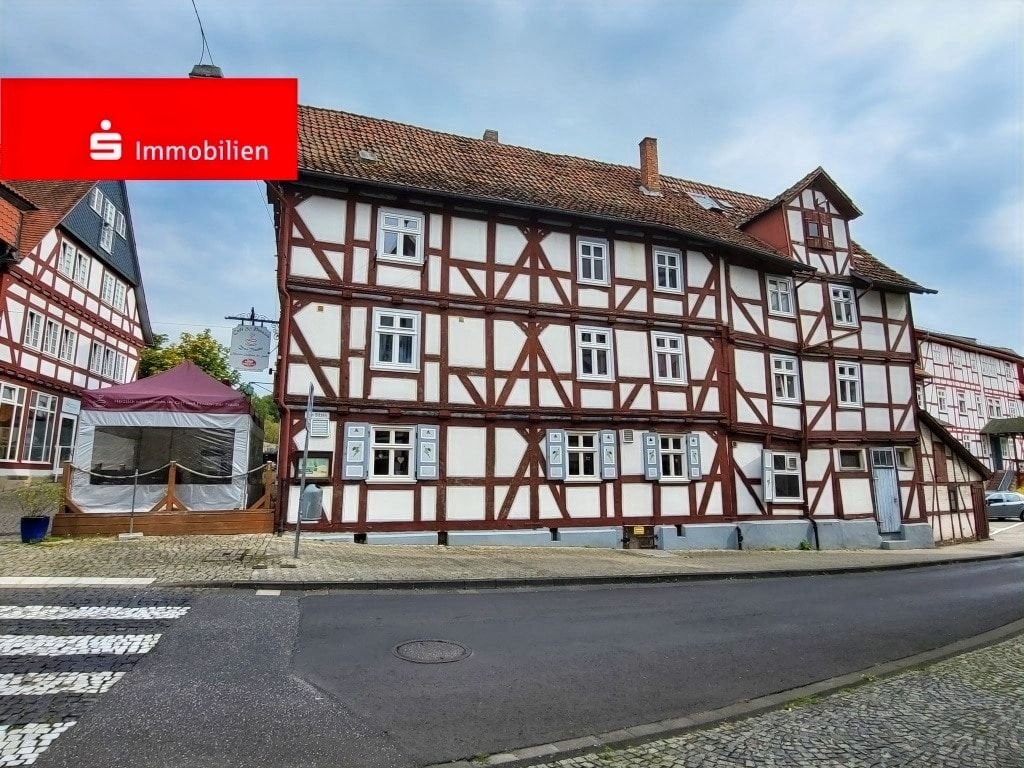 Mehrfamilienhaus zum Kauf 240.000 € 13 Zimmer 101,3 m²<br/>Wohnfläche 172 m²<br/>Grundstück Melsungen Melsungen 34212