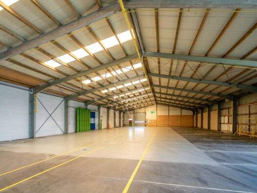 Lagerhalle zur Miete 3.000 m² Lagerfläche teilbar ab 1.200 m² Unterelchingen Elchingen 89275
