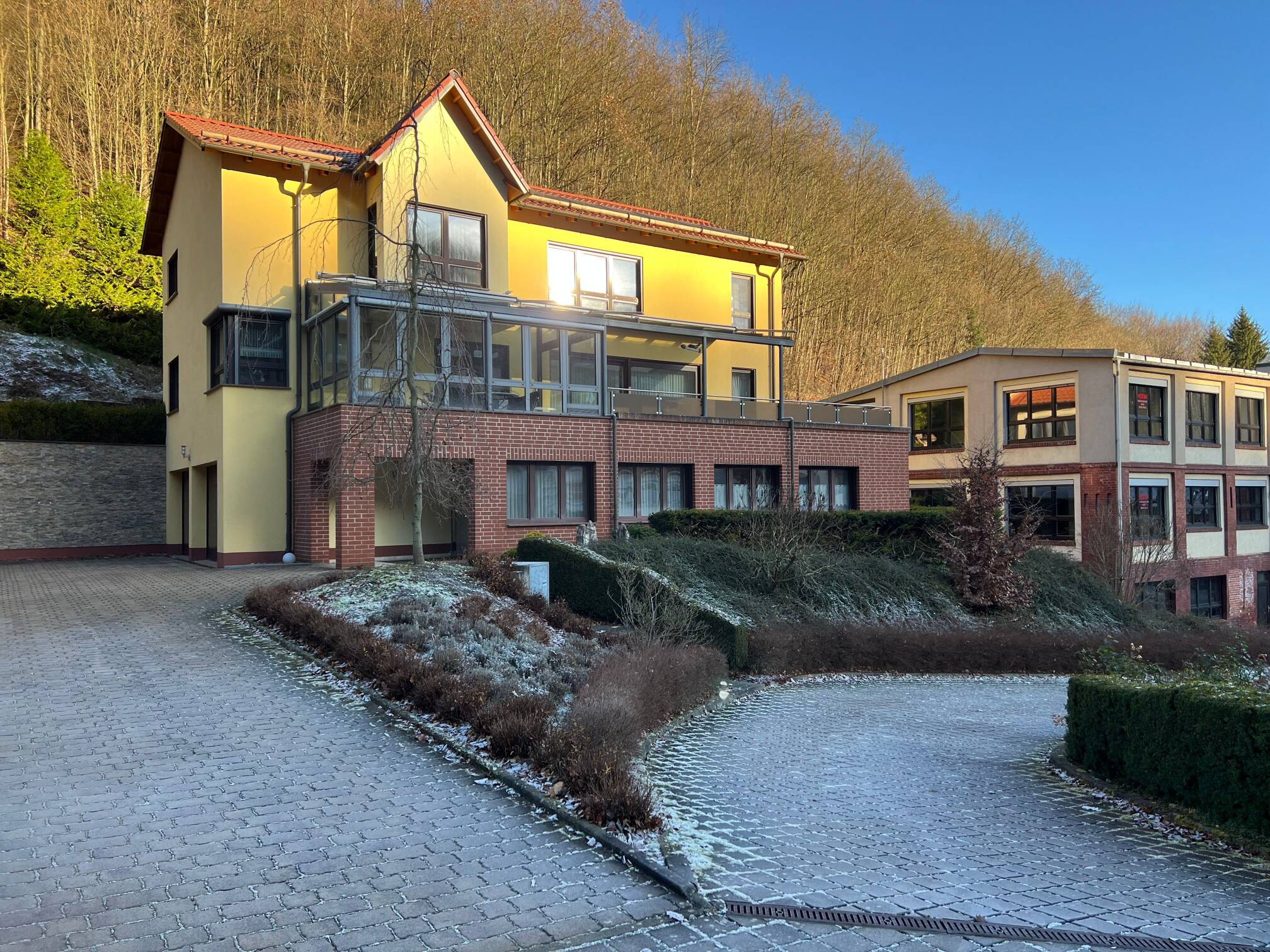 luxuriöses Einfamilienhaus mit 400 qm Wohn- und Nutzfläche - komplett barrierefrei / neuwertig - Fahrstuhl über alle Etagen – Ruhla – Vorschaubild 15
