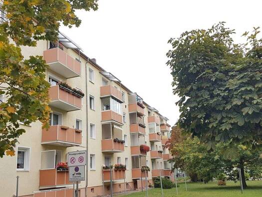 Wohnung zur Miete 552 € 4 Zimmer 69 m² Südstadt Halle 06130