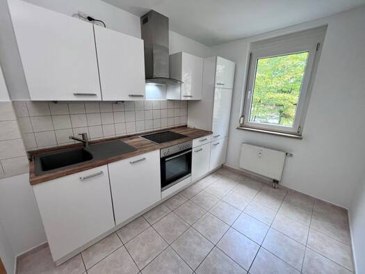 Wohnung zur Miete 520 € 3 Zimmer 77,3 m² 1. Geschoss frei ab 01.10.2026 Levenstraße 2 Innenstadt Gera 07545