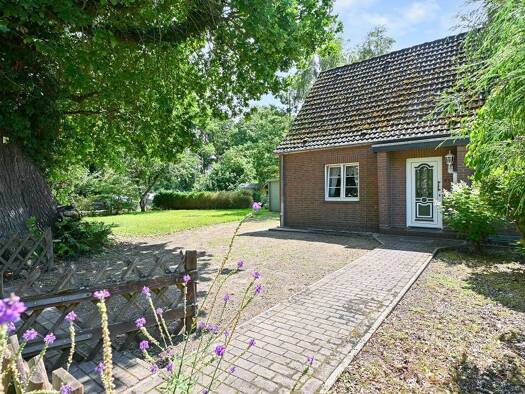 Doppelhaushälfte zum Kauf 290.000 € 3 Zimmer 102 m² 946 m² Grundstück Moisling Moisling 23560