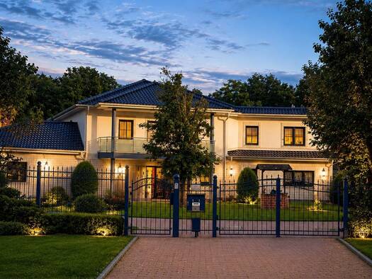 Einfamilienhaus zum Kauf 1.380.000 € 5 Zimmer 400 m² 1.992 m² Grundstück Blankenfelde Blankenfelde-Mahlow 15827