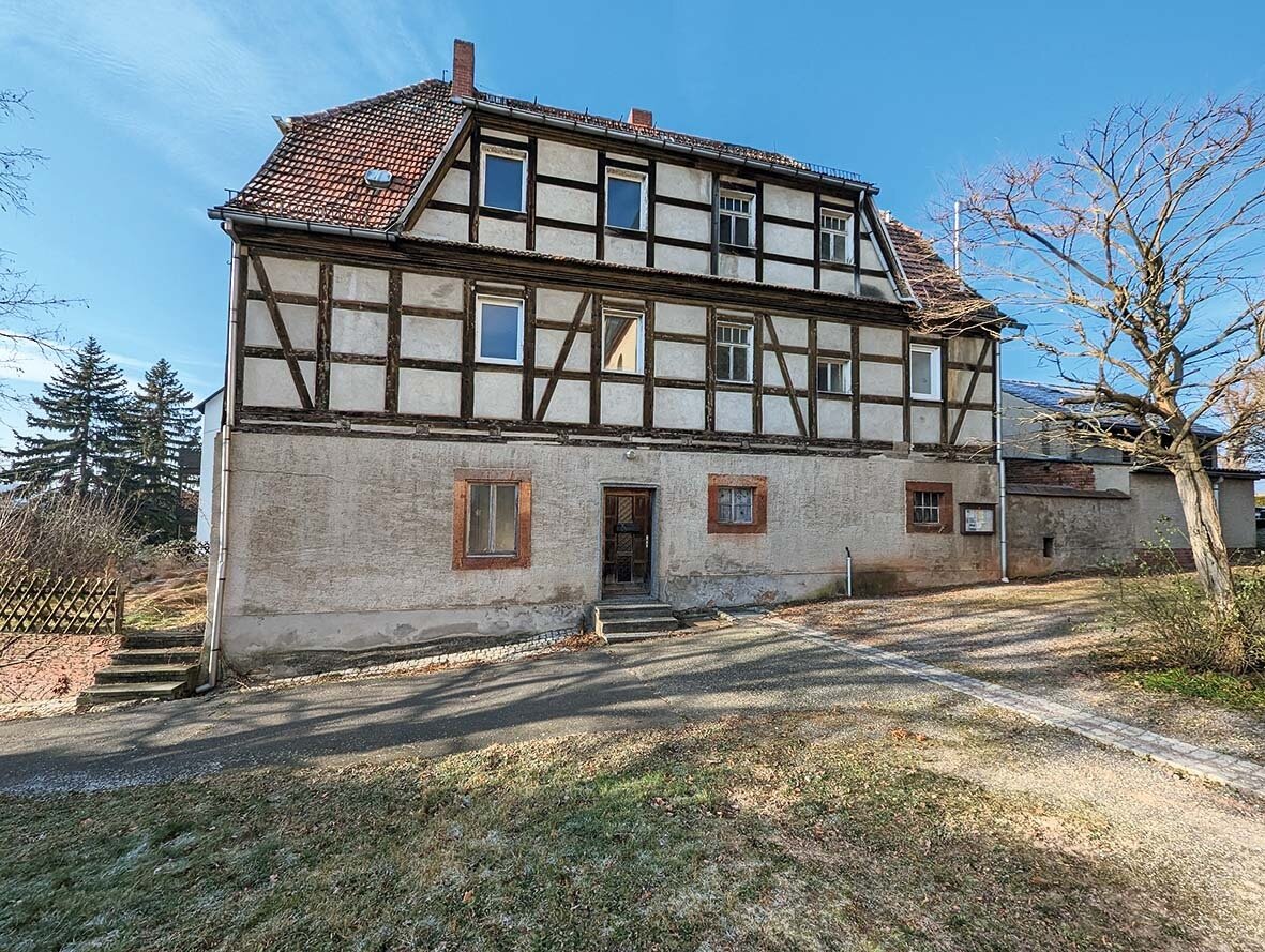 Mehrfamilienhaus zur Versteigerung 20.000 € 241 m²<br/>Wohnfläche 863 m²<br/>Grundstück Kirchberg 6 Langenleuba-Oberhain Penig 09322