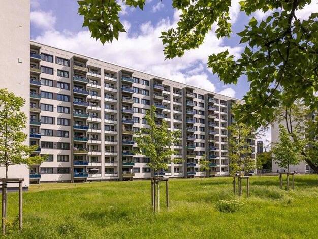 Wohnung zur Miete 487 € 2 Zimmer 51,2 m² frei ab 01.10.2026 Hochschulstraße 36 Südvorstadt-Ost Ortsamtsbereich Plauen 01069