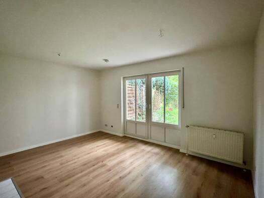 Terrassenwohnung zur Miete 398 € 2 Zimmer 40,5 m² Geschoss EG/3 frei ab sofort Weißig Dresden 01328