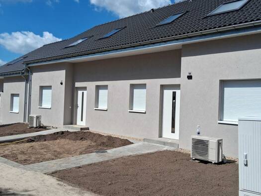 Reihenmittelhaus zur Miete - Erstbezug 2.052 € 4 Zimmer 128,3 m² frei ab sofort Klosterdorf Oberbarnim 15377