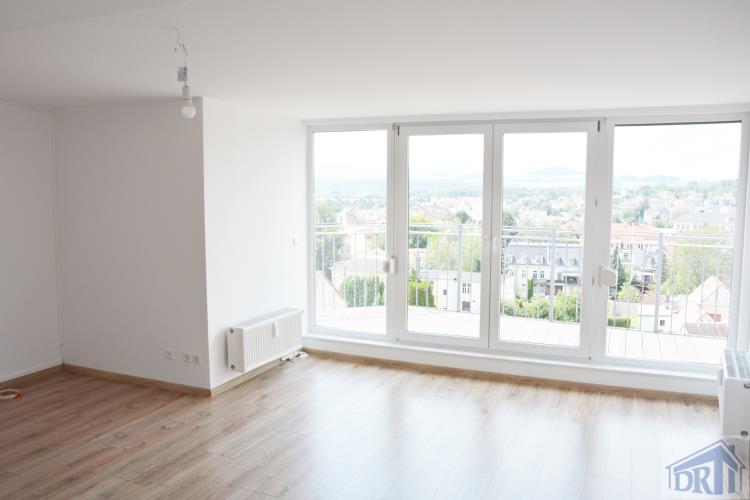 Wohnung zur Miete 642 € 4 Zimmer 94,7 m²<br/>Wohnfläche 4.<br/>Geschoss Zittau Zittau 02763