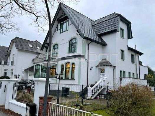 Villa zum Kauf provisionsfrei 1.850.000 € 11 Zimmer 384 m² 840 m² Grundstück Rahlstedt Wandsbek 22149